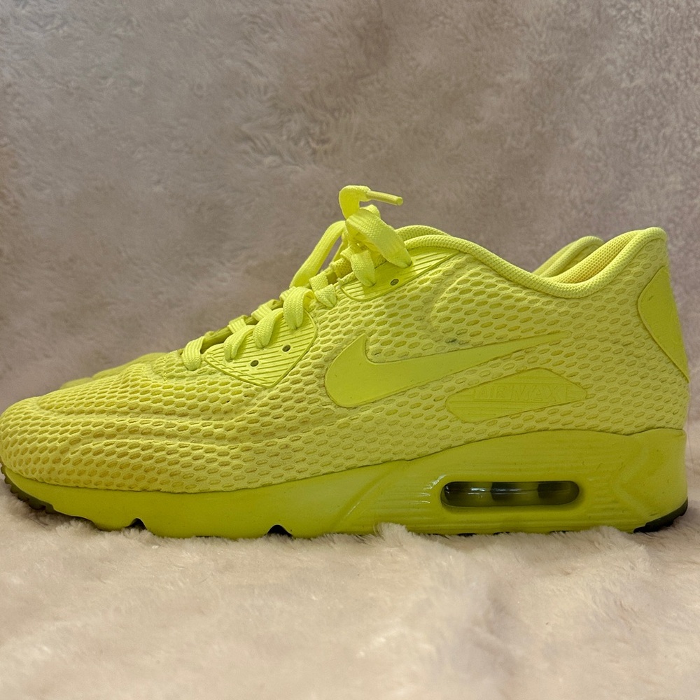 Men's Neon Yellow Athletic Shoes